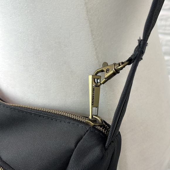 Travelon Black Women's Shoulder Bag - Picture 3 of 16